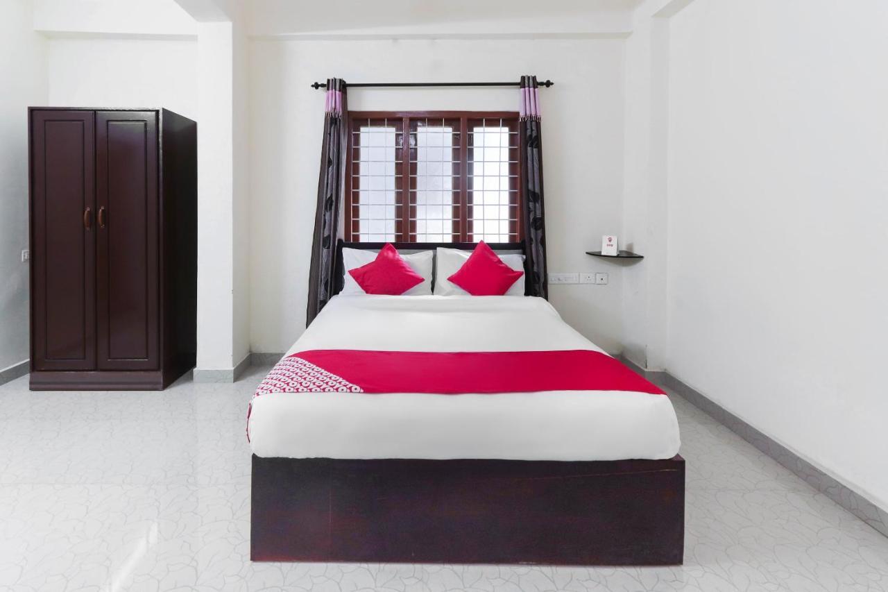 Oyo 49244 Green Castle Residency Hotell Nedumkandam Exteriör bild