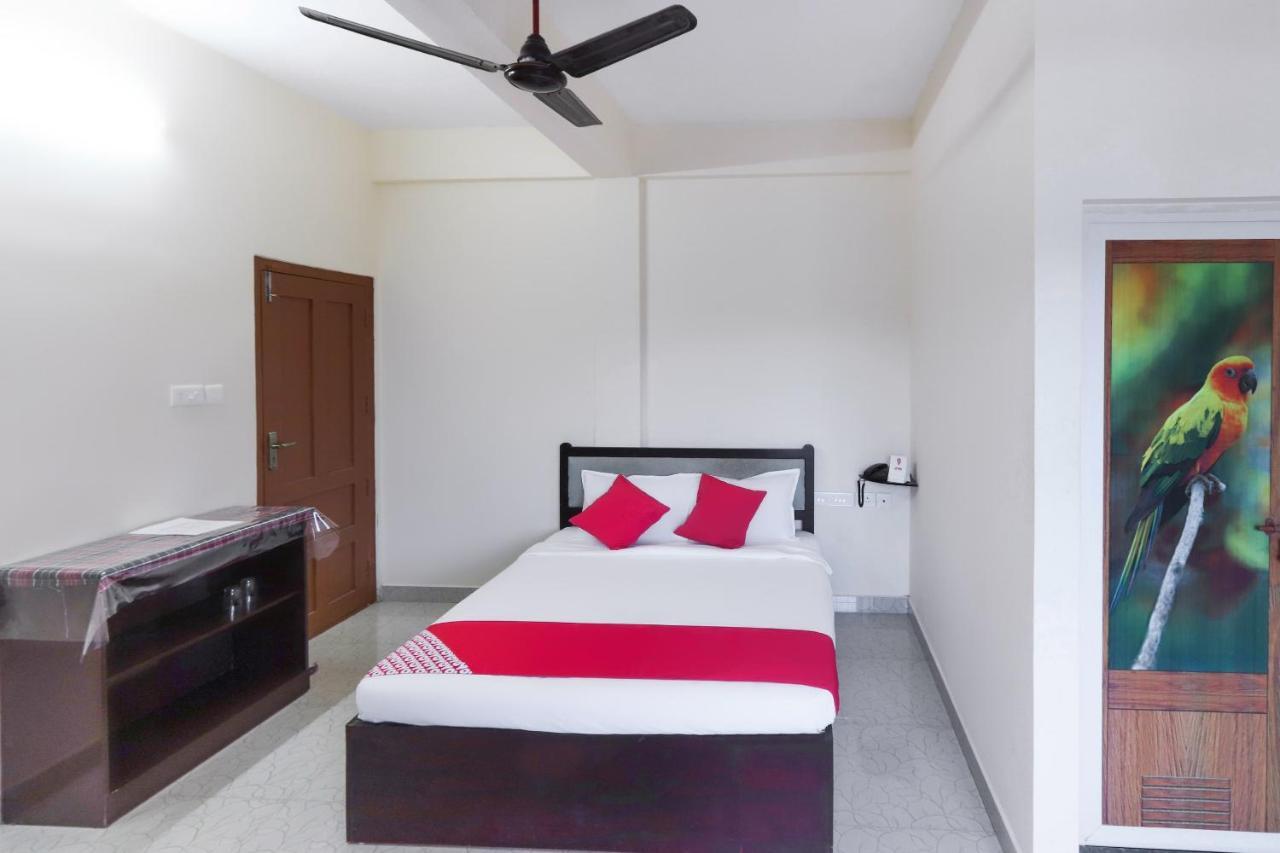 Oyo 49244 Green Castle Residency Hotell Nedumkandam Exteriör bild