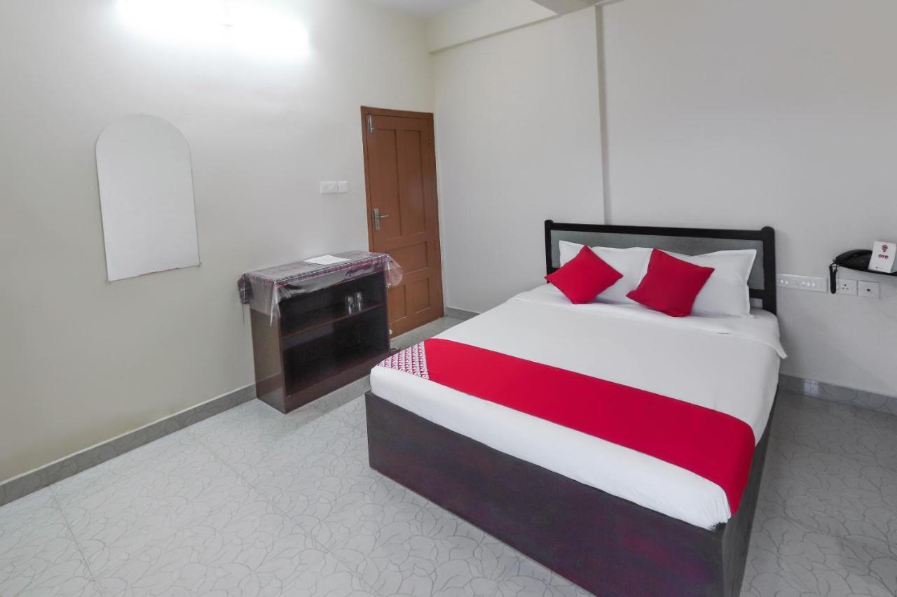 Oyo 49244 Green Castle Residency Hotell Nedumkandam Exteriör bild