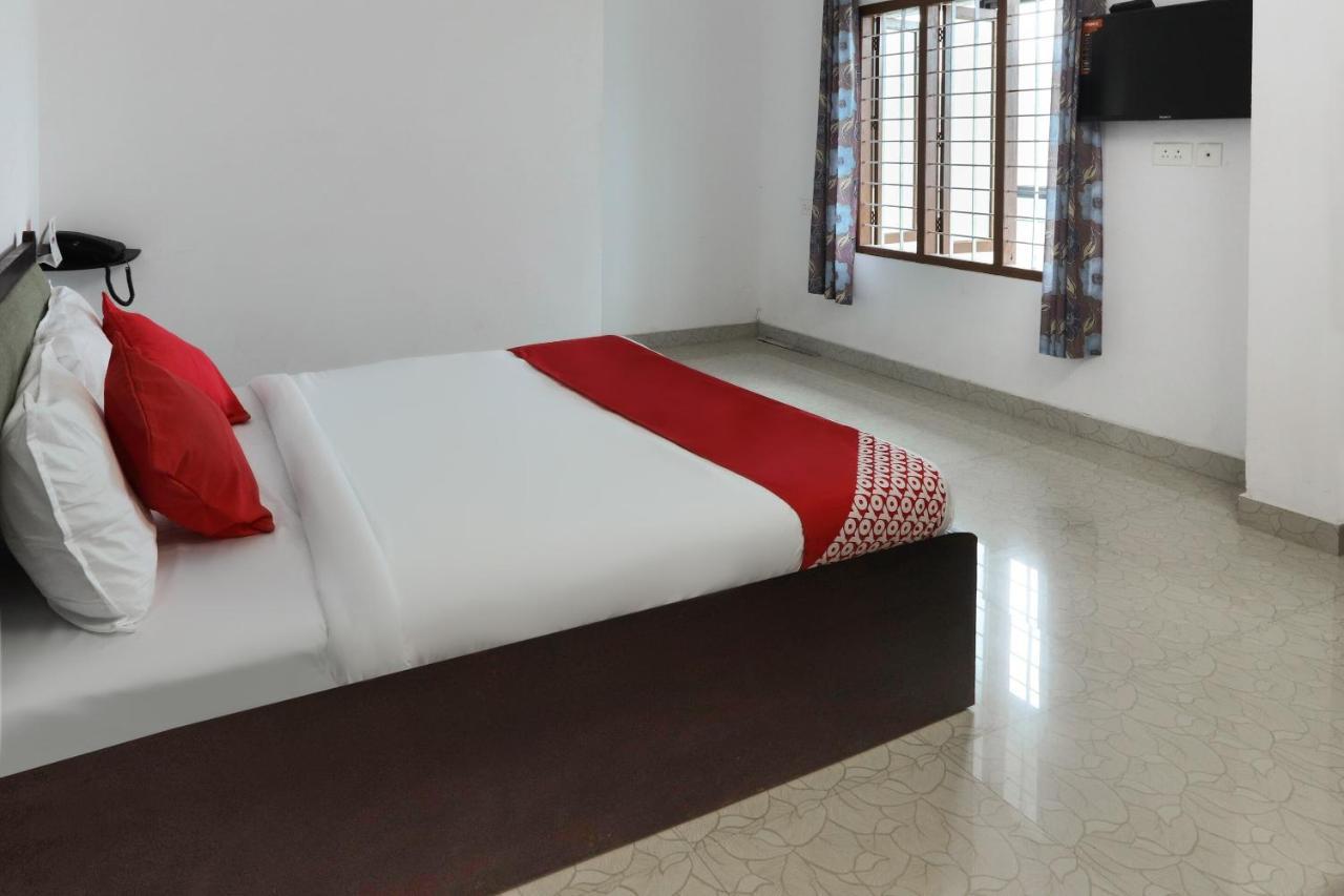 Oyo 49244 Green Castle Residency Hotell Nedumkandam Exteriör bild