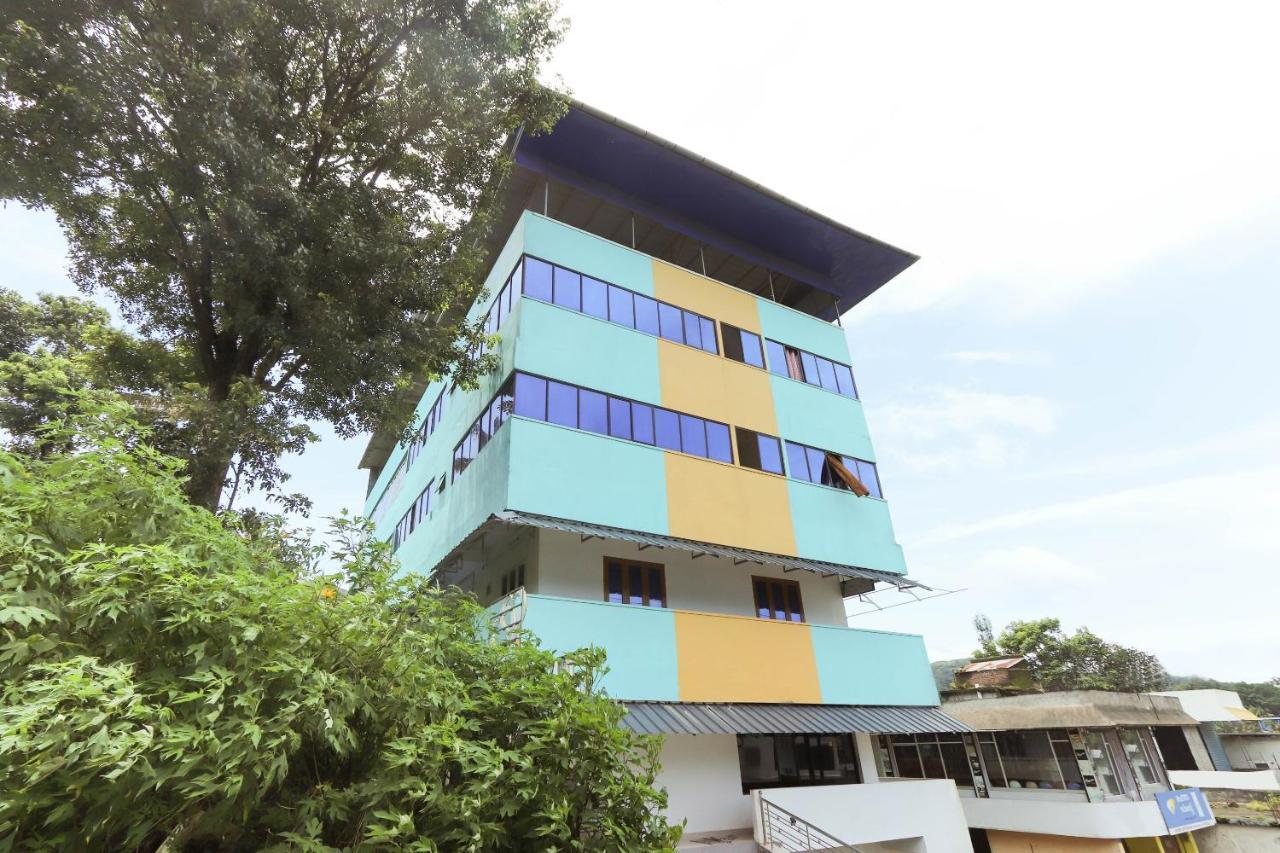 Oyo 49244 Green Castle Residency Hotell Nedumkandam Exteriör bild